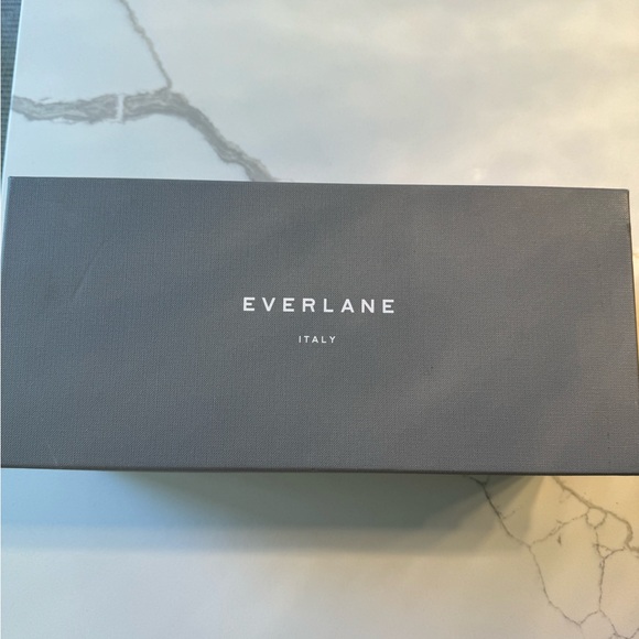 Everlane black shoes - Picture 4 of 4